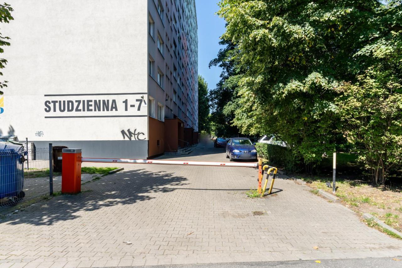 Stylish Apartment Near Wroclavia For 4 Guests By Noclegi Renters Вроцлав Экстерьер фото